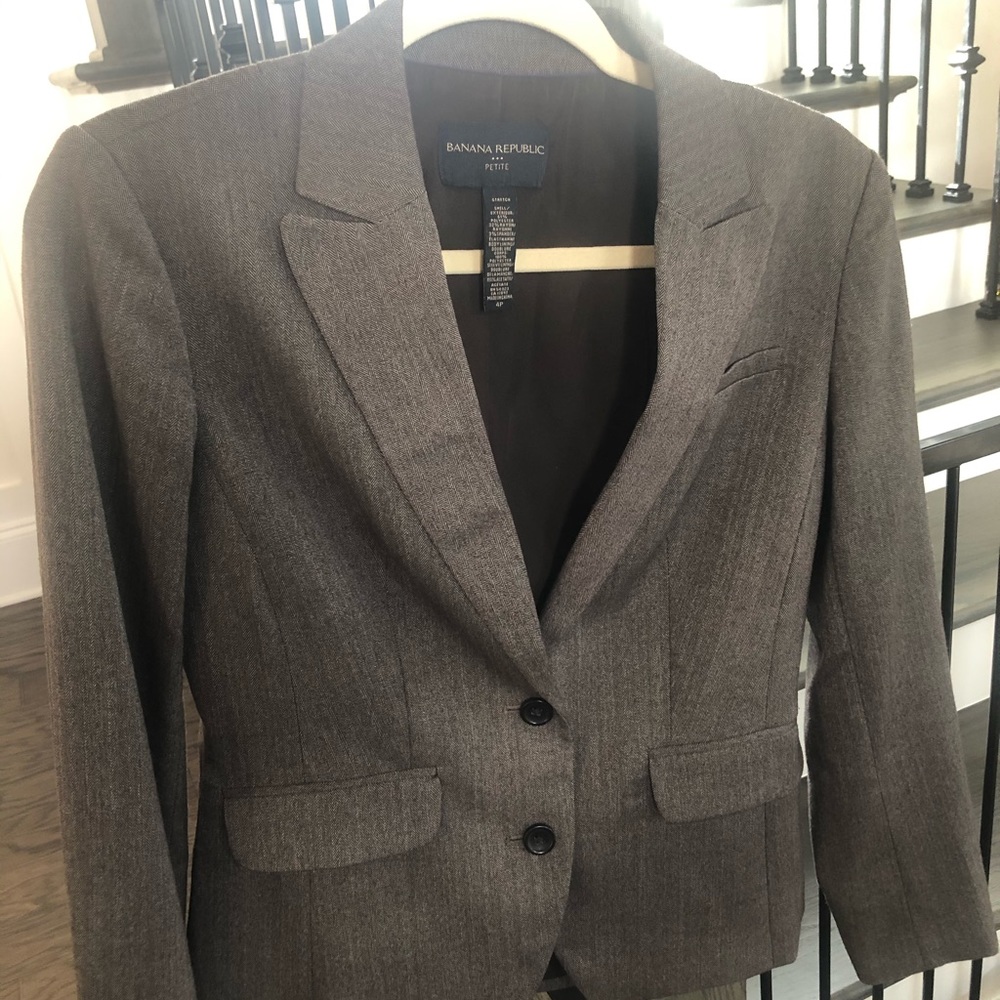 Women’s Banana Republic Business Suite